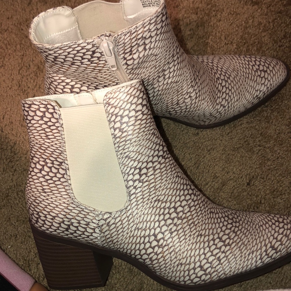 Women’s booties